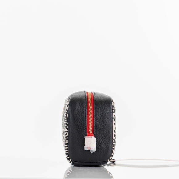 NWT Limited Edition Coach Disney Mickey Mouse X Keith Haring Cosmetics Case - Picture 4 of 8